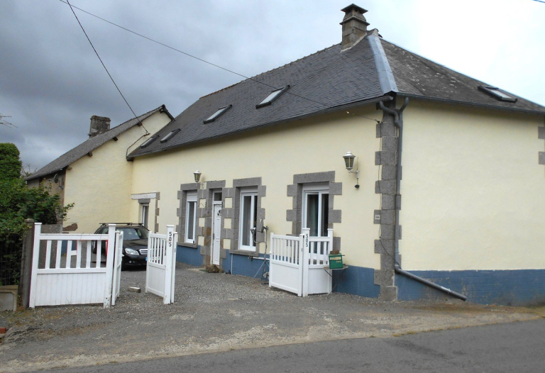 Detached 3+ Bed House With Lots Of Scope To Expand Domestic Accommodation. Former Cottage,  Workshop, Hangar, Garage, Large Garden.
