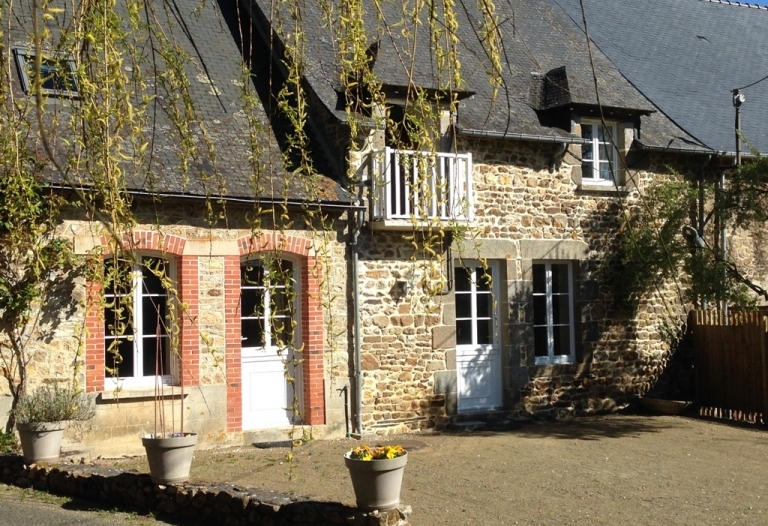 Tastefully Renovated 3 Bed Family Home Retaining Much Charm And Original Features.  Stone Outbuilding.  Very Large Outbuilding. Pretty Gardens, Patio, Private Parking.