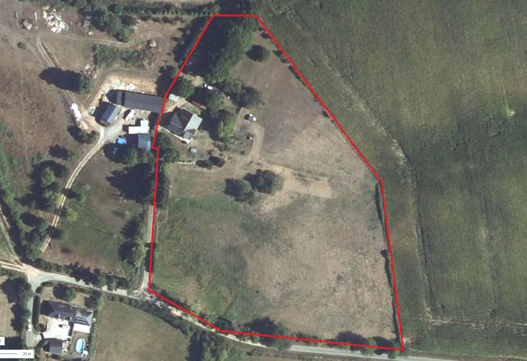 Ideal Equestrian Or Smallholding.   4 + Bedroom Very Comfortable Family Home. Believed To Have Been Constructed In 1870.  Gardens, Outbuildings, Pasture Land And Cracking Views.  In All Total Plot Size 18070 sqm ( almost 4.5 acres ).