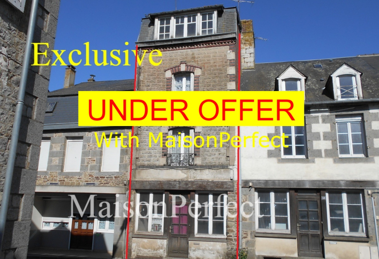 House To Restore/Renovate To It&rsquo;s Former Classic Elegance.   C/H 4  + Bed French Town House. Courtyard.  Garden.  Easy Public Parking.  