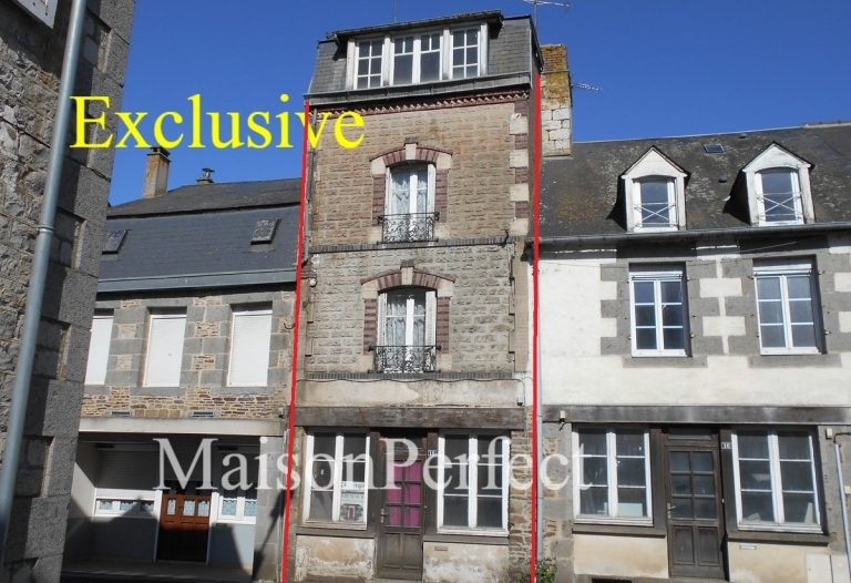 House To Restore/Renovate To It&rsquo;s Former Classic Elegance.   C/H 4  + Bed French Town House. Courtyard.  Garden.  Easy Public Parking.  